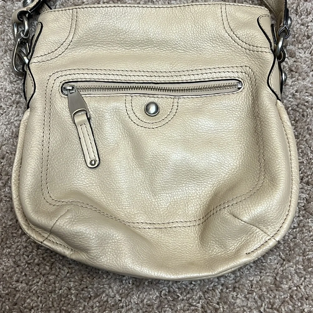 B Makowsky leather Crossbody shoulder bag light brown